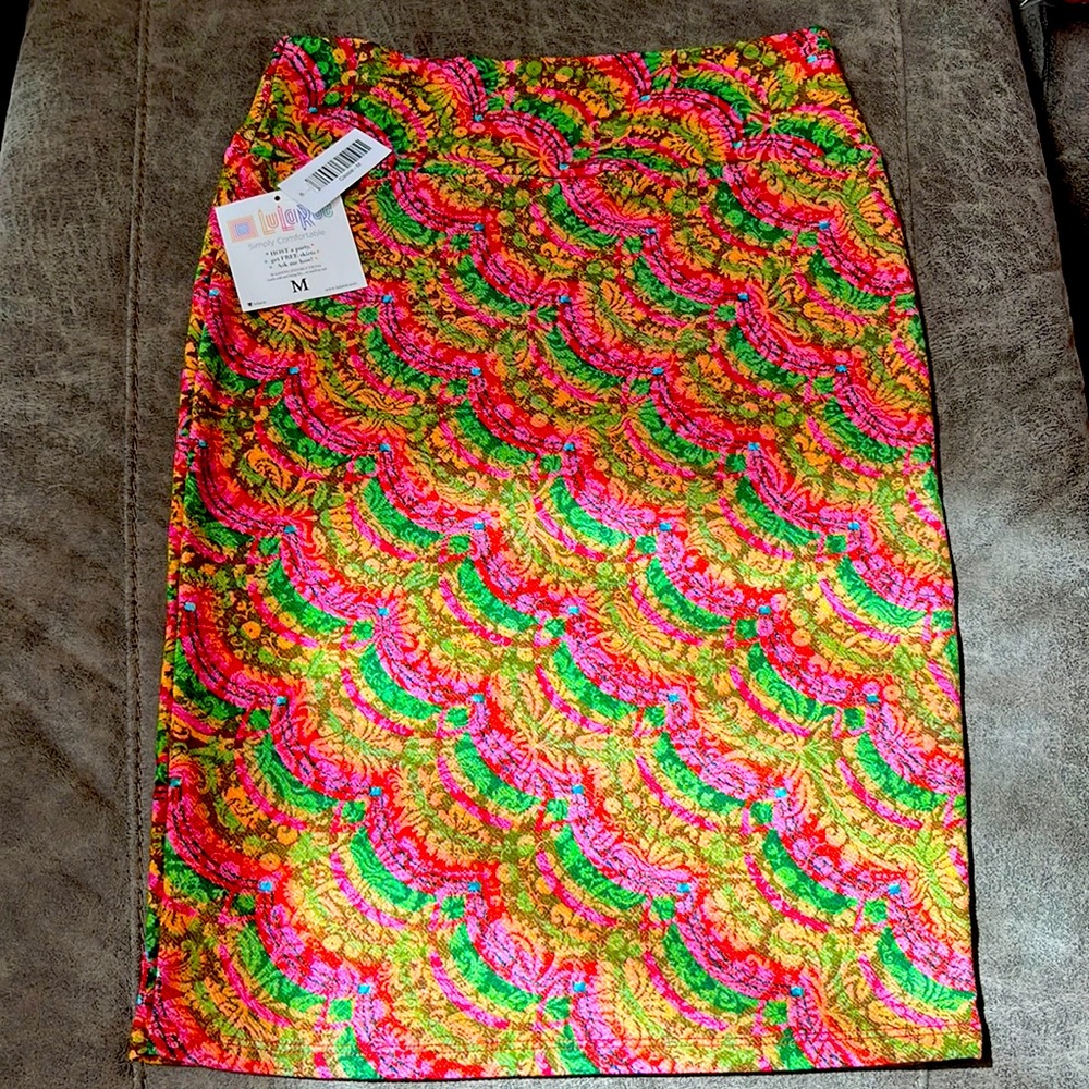 NWT LuLaRoe Cassie Pencil Skirt Size: Medium
